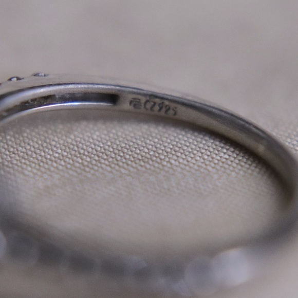 Sterling Silver 925 Cubic Zirconia Halo Ring - Size 6.75 - Picture 11 of 11